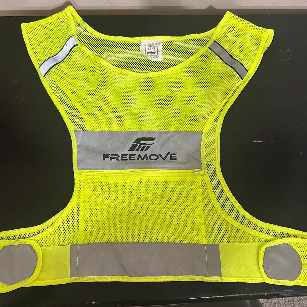🦺 🎽🏃‍♂️🚴‍♂️⭐ FREEMOVE Reflective High Visibility Safety Vest w/Zipper Pocket